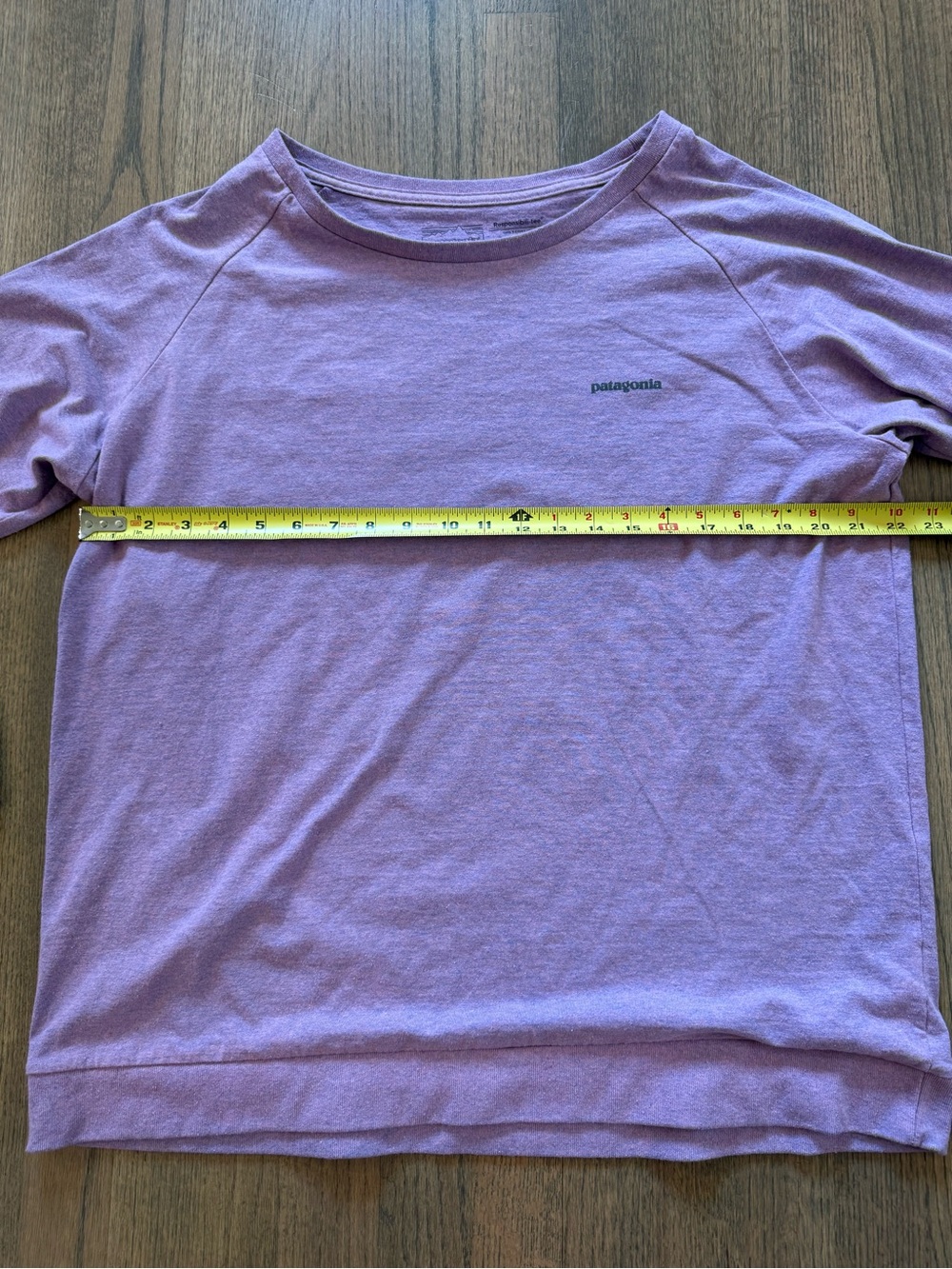 Patagonia Women's Lavender Longsleeve T-Shirt-Size XL - Picture 4 of 5